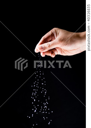 手抓沙子 40316835