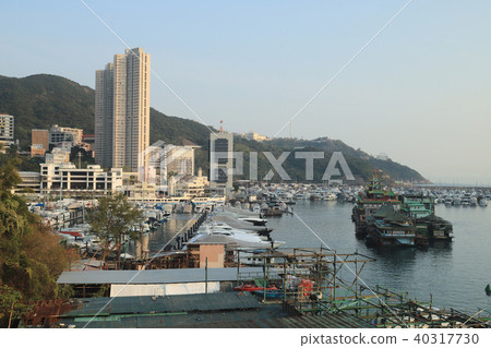 an Aberdeen typhoon shelter in Hong Kong an Aberdeen typhoon shelter in Hong Kong 40317730