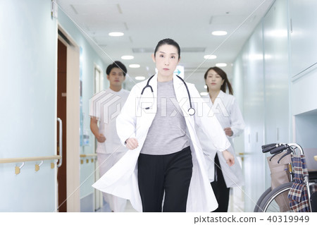 Hospital emergency medical team 40319949