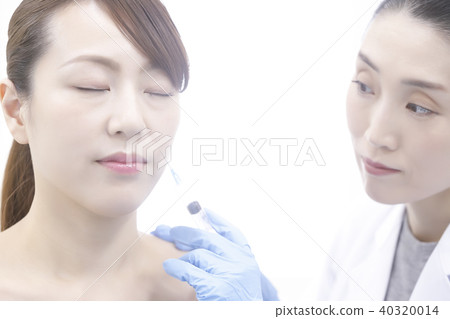 Aesthetic Medicine Injection Facial Aesthetic Medicine Injection Facial 40320014