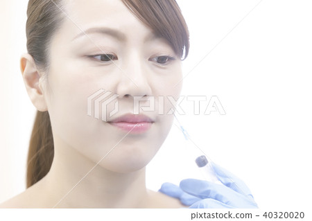 Aesthetic Medicine Injection Facial 40320020