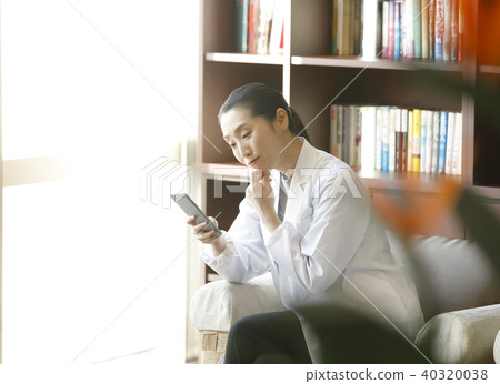 醫療的女人 醫療的女人 40320038
