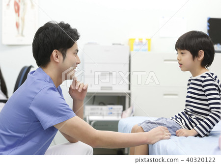 Medical examination Nurse and boy Medical examination Nurse and boy 40320122