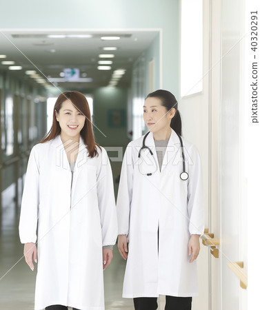 Hospital medical team meeting Hospital medical team meeting 40320291