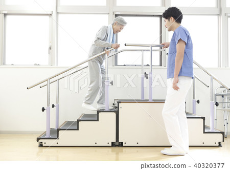 康復高級女子 40320377