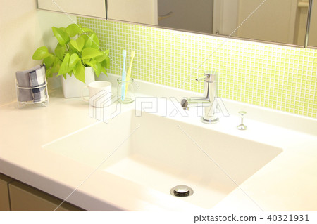 Refreshing washroom 40321931