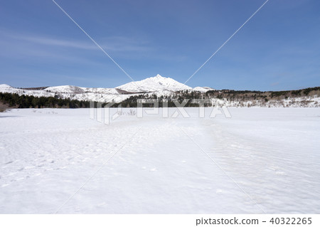 Otatomari swamp in Rishiri Island in winter Otatomari swamp in Rishiri Island in winter 40322265
