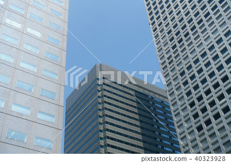 高聳的高層建築 40323928