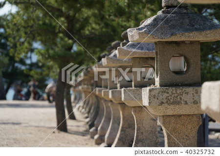 與石燈籠的風景 40325732