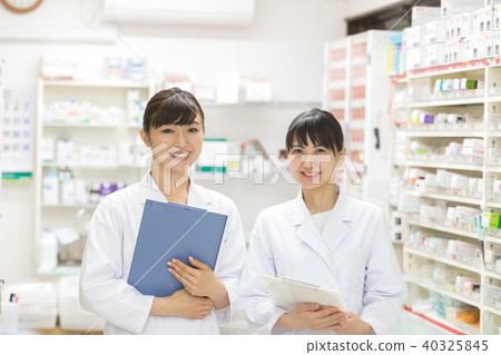 Dispensing pharmacy Pharmacy Dispensing pharmacy Pharmacy 40325845