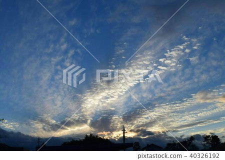 夏日的天空 40326192