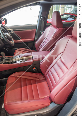 An elegantly designed sheet covered with red leather skin for a tasteful and elegant feel 40326237