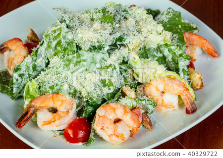 Caesar salad with prawn Caesar salad with prawn 40329722