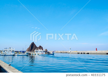 Landscape of Utoro fishing port Landscape of Utoro fishing port 40331175