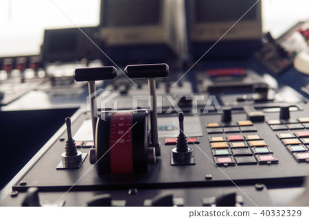 CPP controllable pitch propellers handles of vessel CPP controllable pitch propellers handles of vessel 40332329