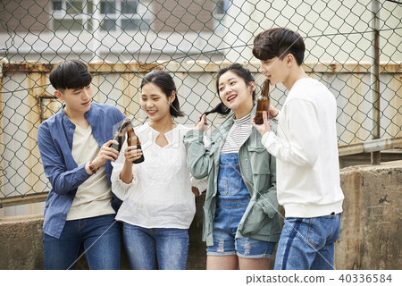 Life, Friends, Friendship, 20s, Youth 40336584