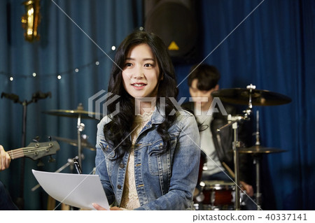 Life, Music, 20s, Youth 40337141