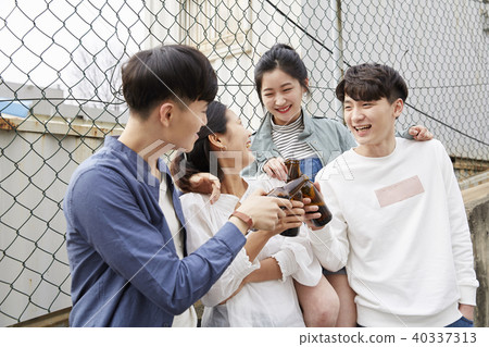 Life, Friends, Friendship, 20s, Youth 40337313