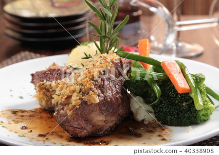 lamb chop lamb chop 40338908