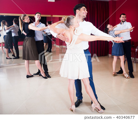 Couples dancing foxtrot Couples dancing foxtrot 40340677