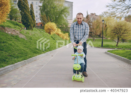 Father and daughter  40347923