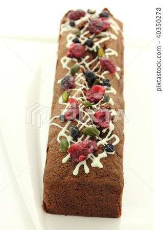 Pound Cake  40350278