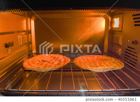 烤的皮塔餅麵包烤的皮塔餅麵包 40353861