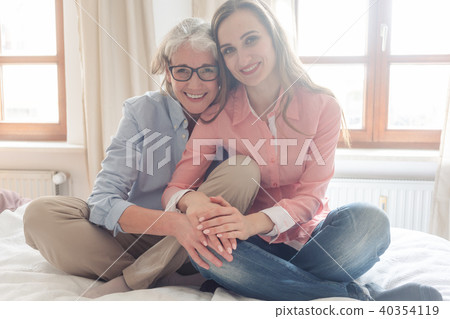 Two women starting their small business from home together 40354119