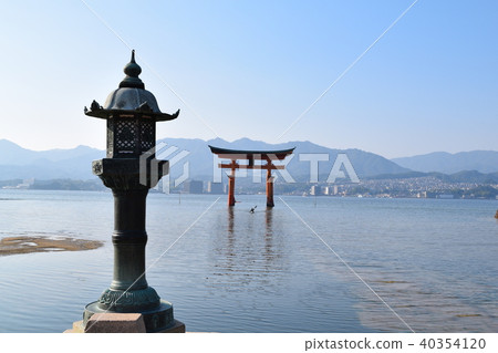 Itsukushima shrine  40354120