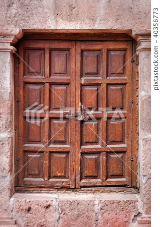 closed ancient door 40356773
