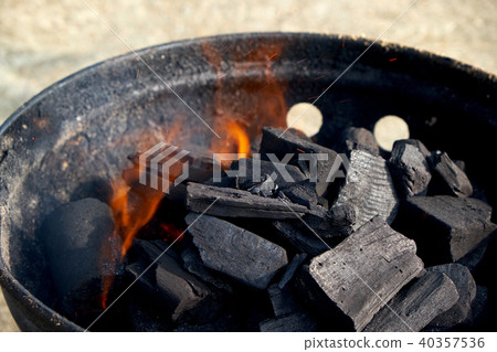 charcoal 40357536