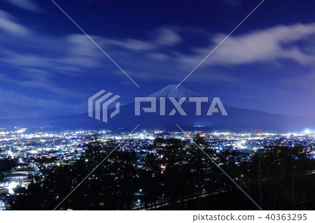 Mount Fuji at night Mount Fuji at night 40363295