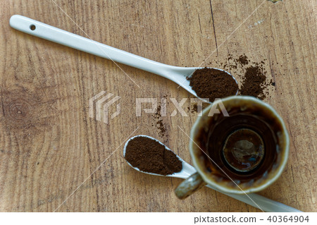 White ceramic spoons on wooden White ceramic spoons on wooden 40364904