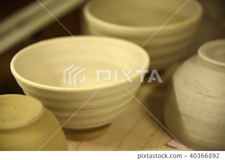 Ceramics class: Drying process after molding Ceramics class: Drying process after molding 40366892
