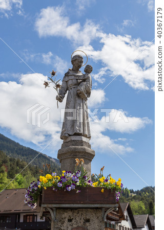 St. Anthony statue in Garmisch-Partenkirchen  40367179