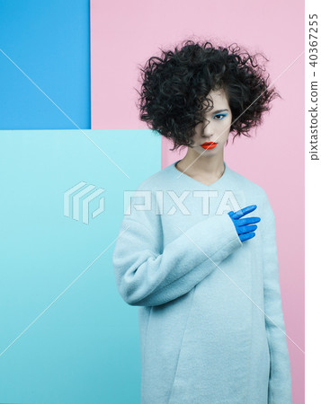 Fashion portrait of beautiful asian woman in coat Fashion portrait of beautiful asian woman in coat 40367255