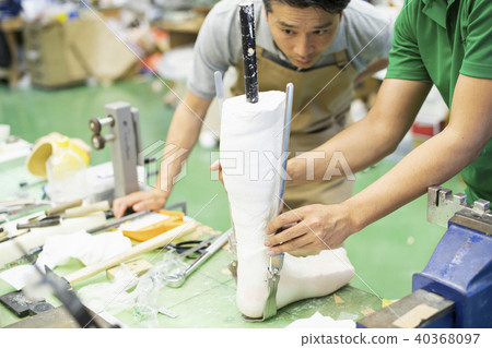 Prosthetist / Organizer co-operation 40368097