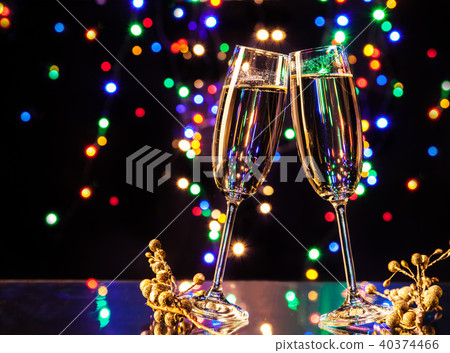 Glasses of champagne Glasses of champagne 40374466