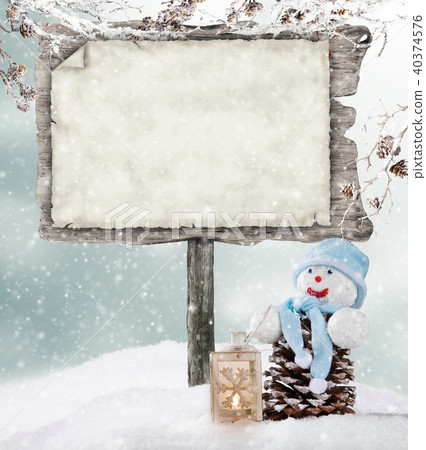Empty wooden sign in winter mood Empty wooden sign in winter mood 40374576