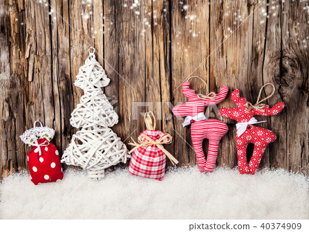 Hand made traditional christmas decoration on wood 40374909