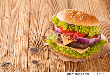 Fresh hamburger on wooden planks 40374960