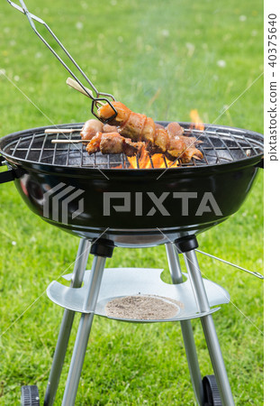Chicken meat skewer on grill 40375640