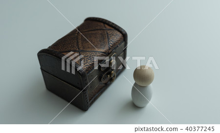 Treasure Treasure 40377245