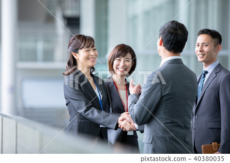 4個商人商業場面辦公場景 4個商人商業場面辦公場景 40380035