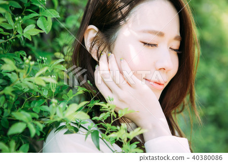 Female beauty image Female beauty image 40380086