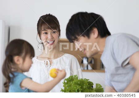 家庭廚房烹飪 40380545