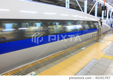 Series 500 Shinkansen departure 40381767