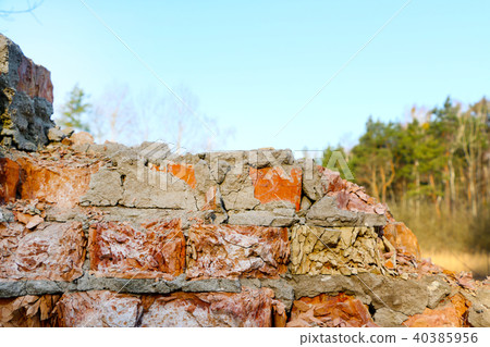 old destroyed brick wall 40385956