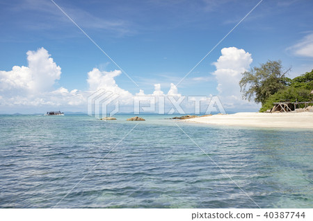 beautiful sea scape of koh mun nok island thailand 40387744