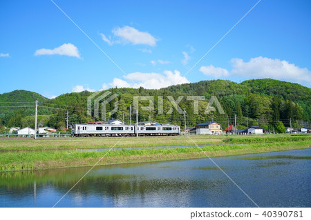 JR Oito Line Regular Train Stop: Ino Station Spring Omachi 40390781